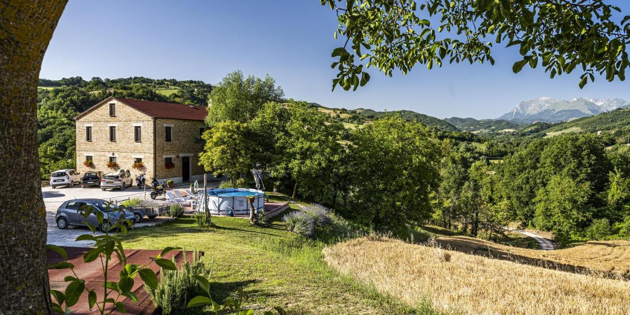 Casa Friano Bed & Breakfast Amandola Dış mekan fotoğraf